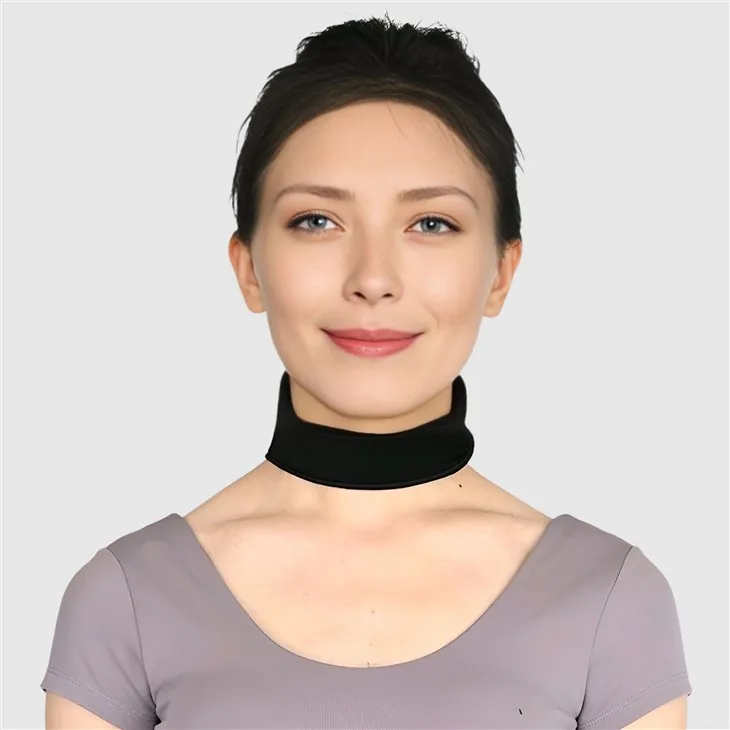 Шийний комір від болю в шиї